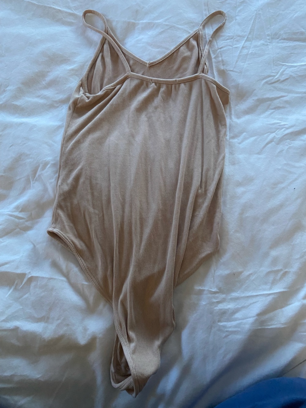 Agolde Ribbed Beige V-Neck Bodysuit - Picture 6 of 6